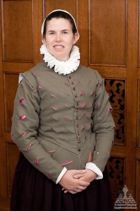 RH211 — Elizabethan Feminine Doublet sewing pattern