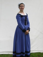 Load image into Gallery viewer, RH504 — Kampfrau or Common Woman's Dress sewing pattern