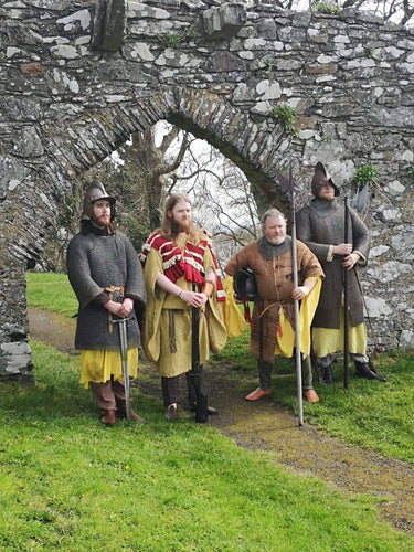What is Traditional Irish Dress – Reconstructing History